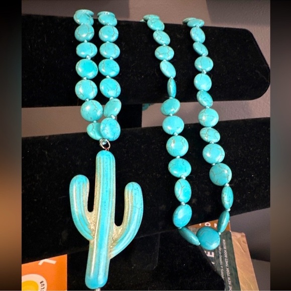 Anthropologie Turquoise Cactus Necklace - Picture 4 of 5